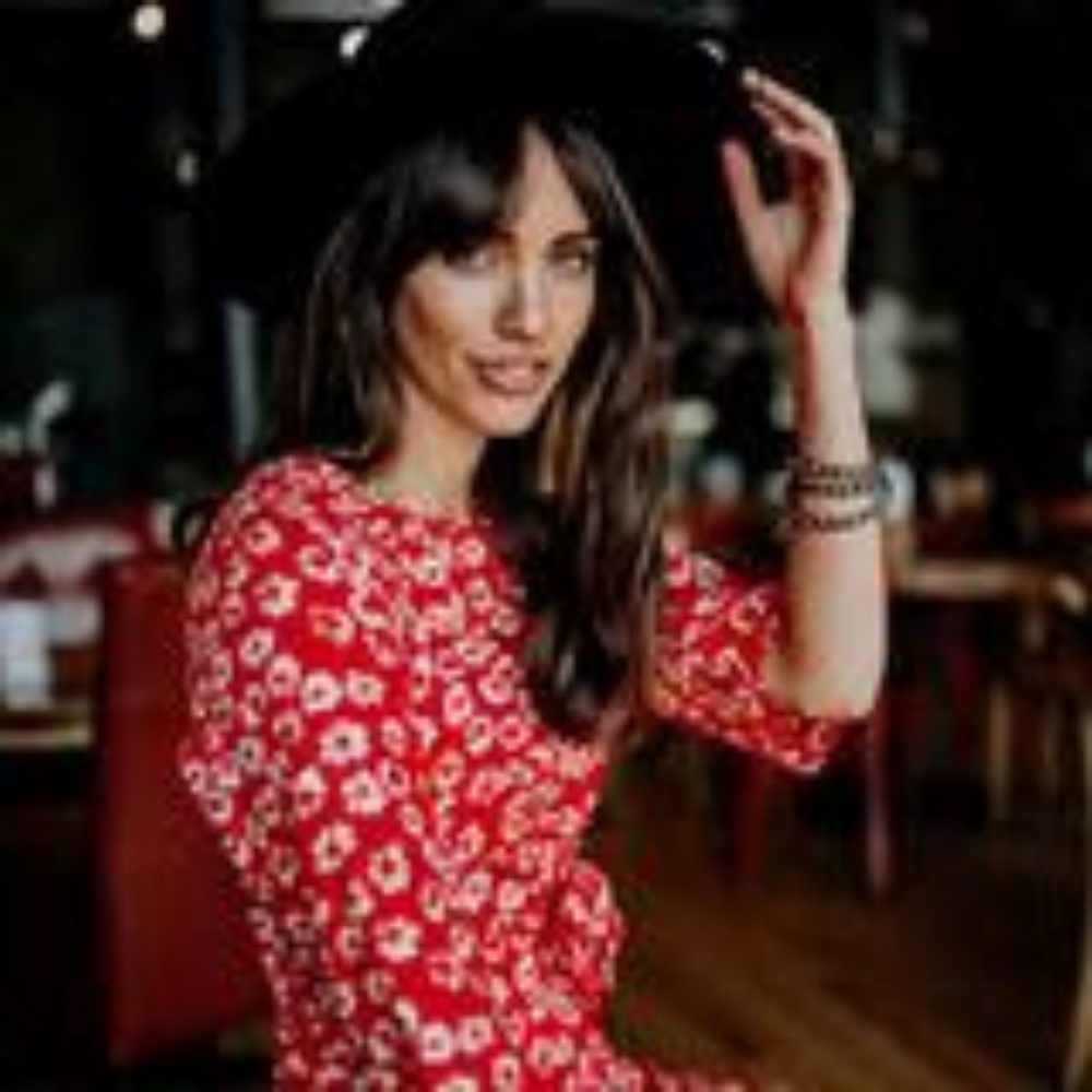 Le Lis Front Tie Dress in Red